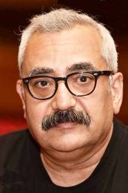 فرزاد مؤتمن